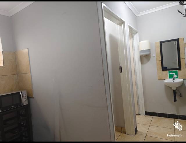 1,500M² BUILDING FOR SALE IN VAALPARK